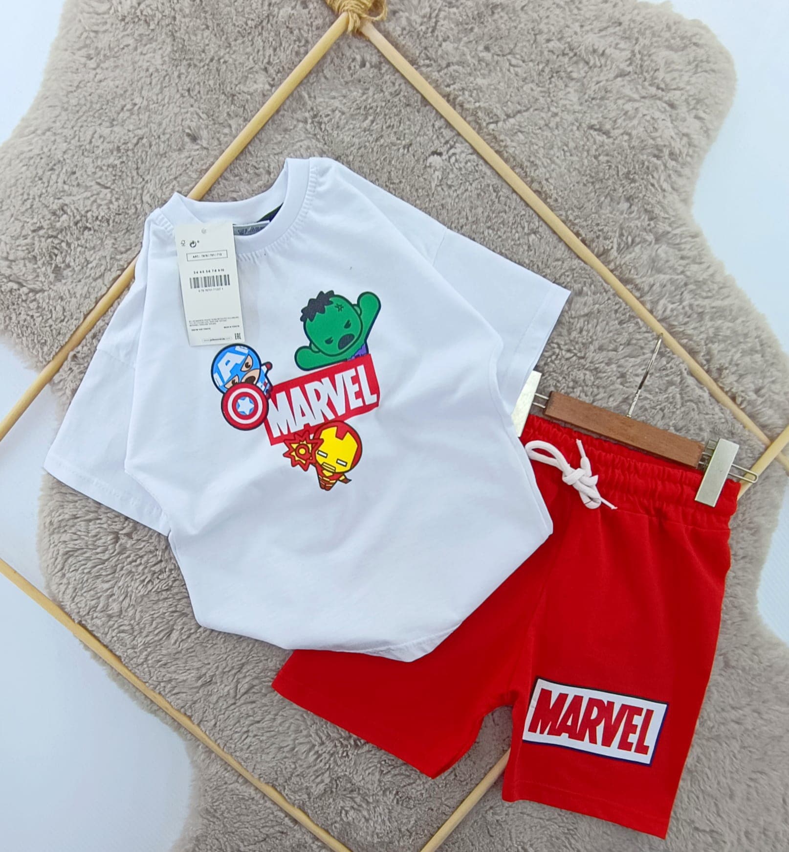 Marvel Beyaz Kırmızı Takım